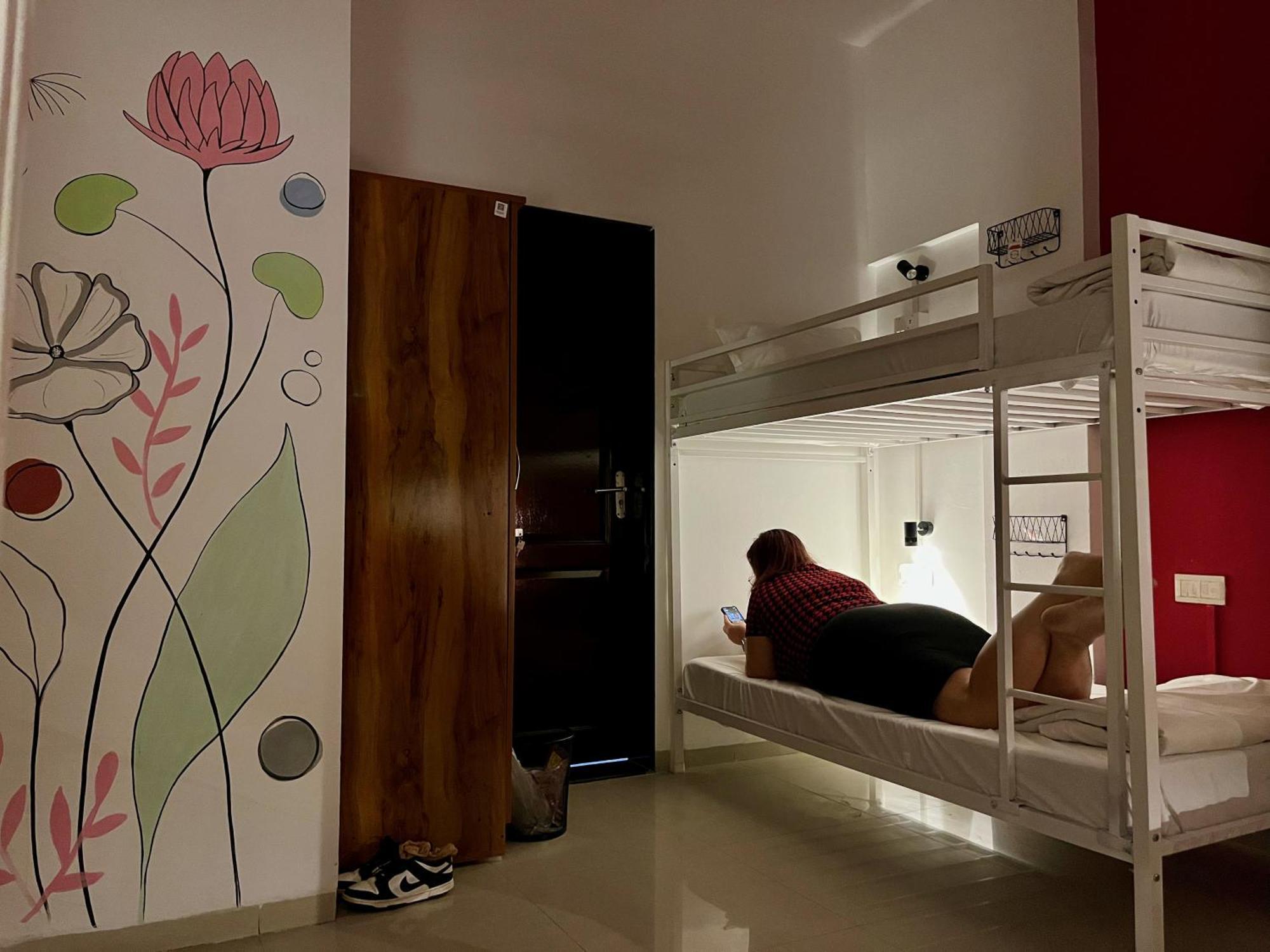 Hoshtel99 - Lux - Stay, Cowork And Cafe - Luxurious Bungalow Пуне Екстер'єр фото