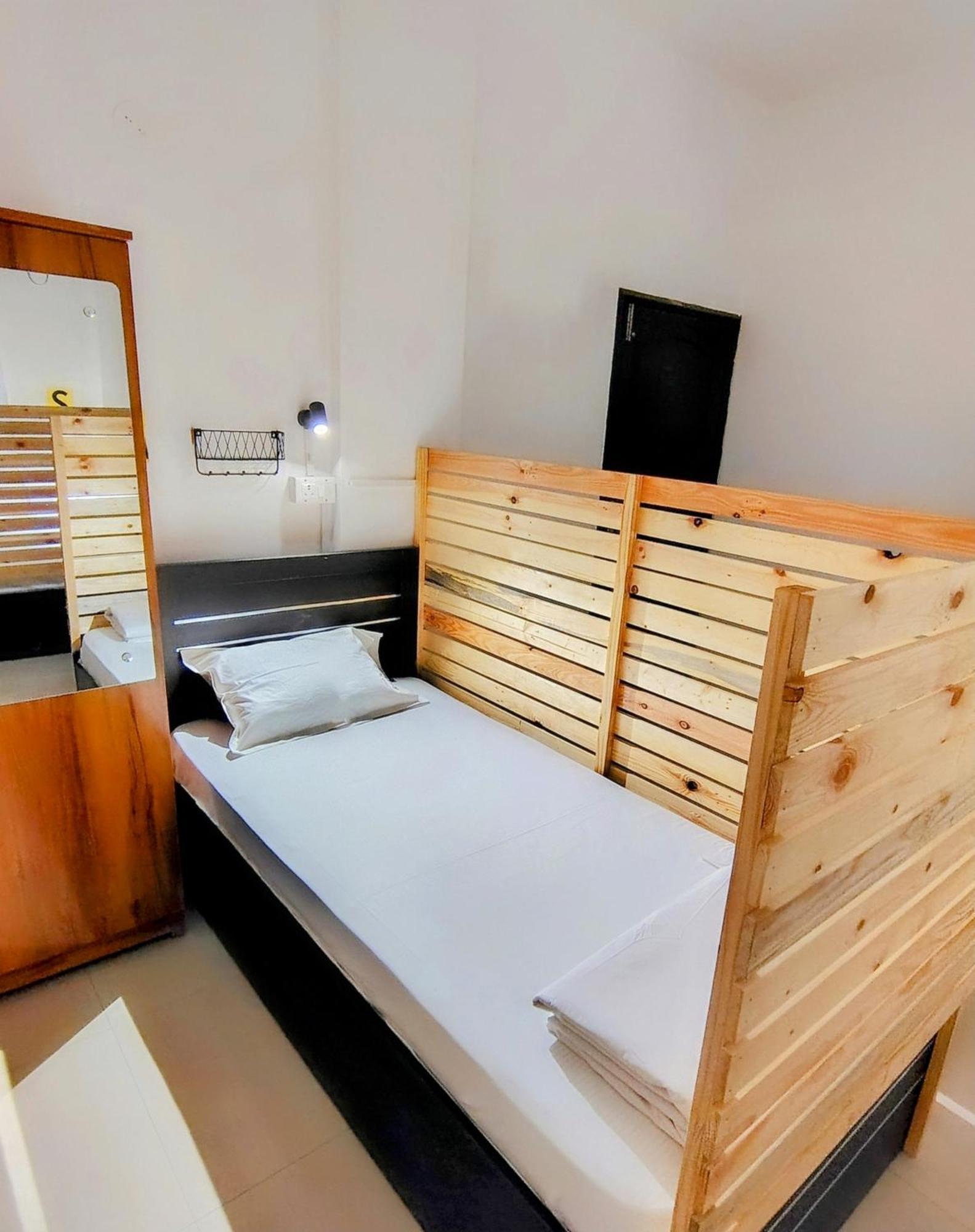 Hoshtel99 - Lux - Stay, Cowork And Cafe - Luxurious Bungalow Пуне Екстер'єр фото